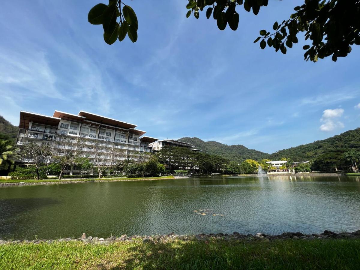 Bonel Condo At Pico De Loro Cutad Εξωτερικό φωτογραφία